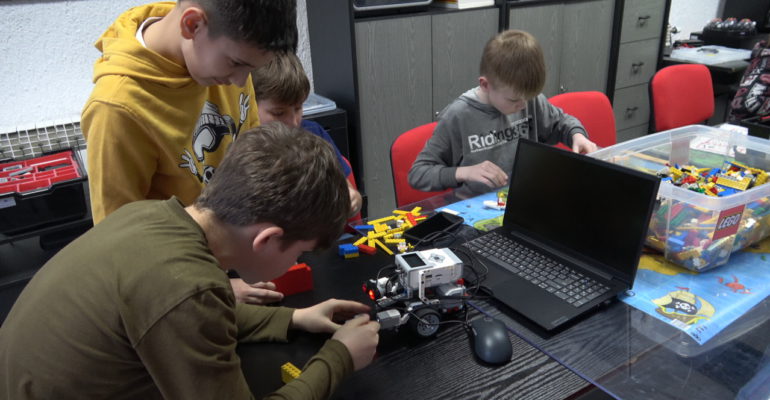 Održan 1. ciklus Male STEM škole „Lego robotika“