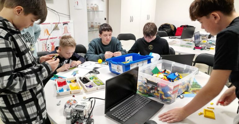 Održan 2. ciklus Male STEM škole „Lego robotika“