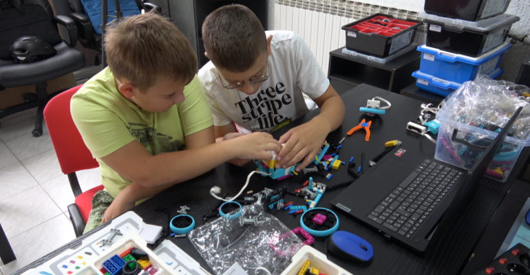 Održan 3. ciklus Male STEM škole „Lego robotika“